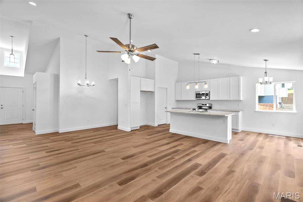 9551 Easy Street Property Photo 7