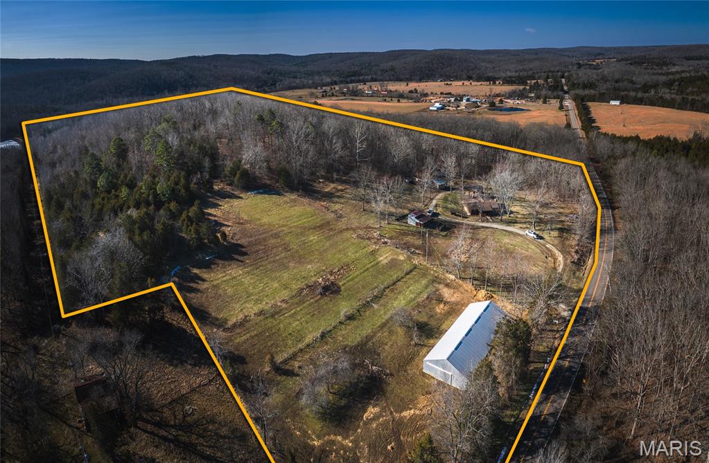 8765 Highway E Property Photo 4
