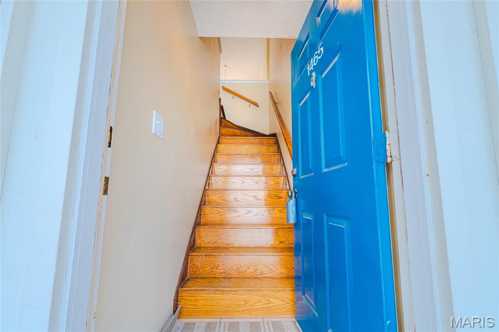 1465 Bobolink Place Property Photo 2