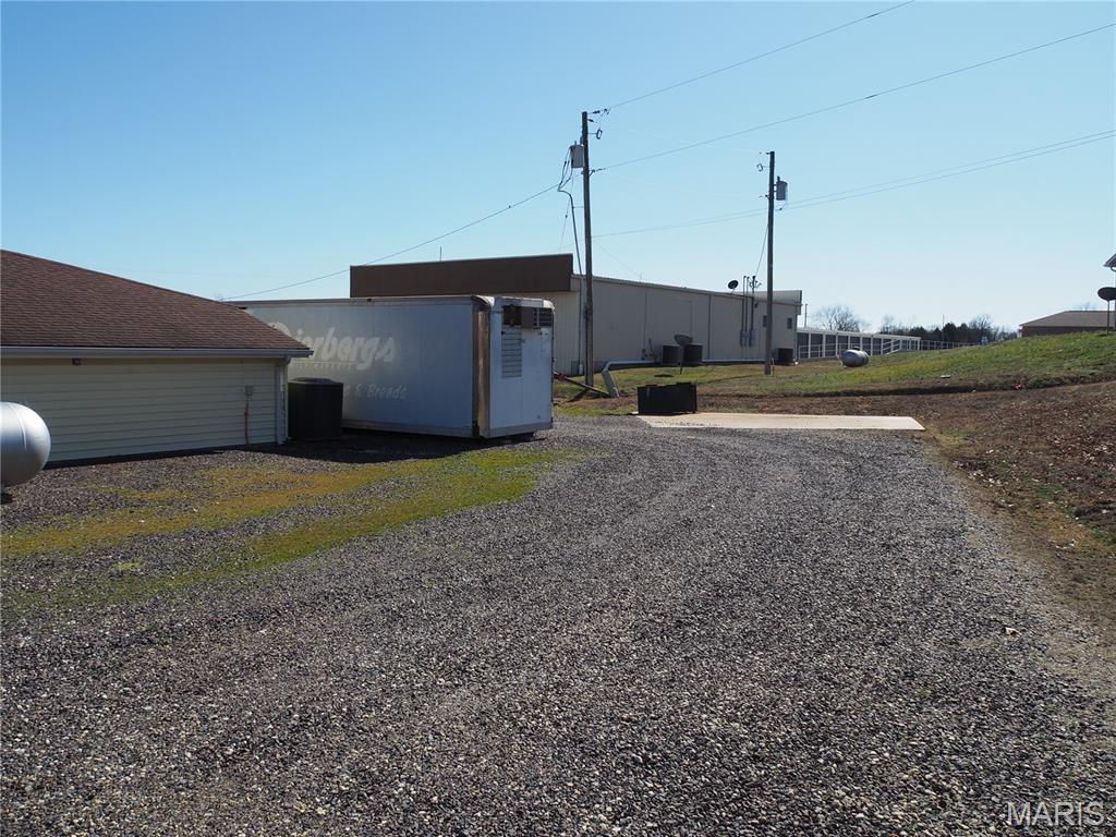 1102-1108 W Highway 28 Property Photo 19
