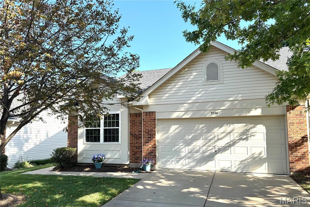 7274 Tournament Drive Property Photo 1