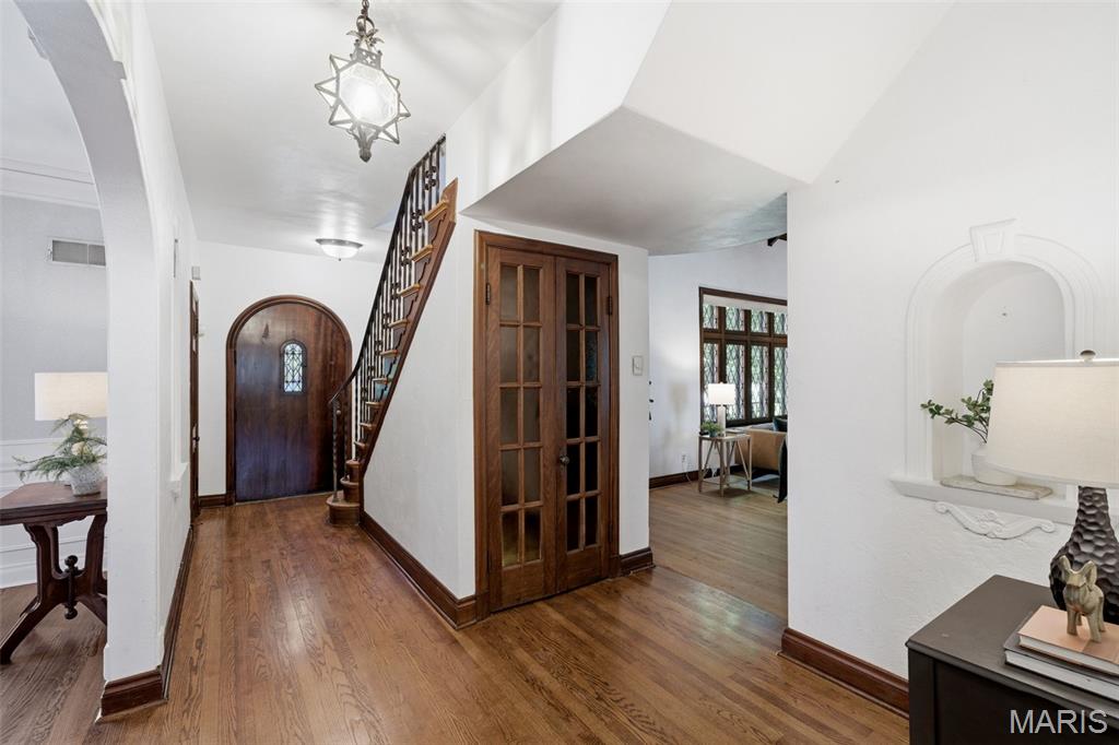 28 Grantwood Lane Property Photo 4