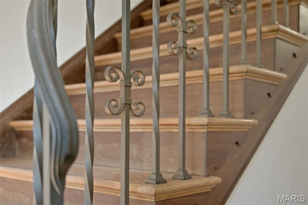 28 Grantwood Lane Property Photo 6