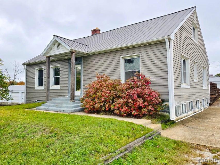 820 S Sam Houston Boulevard Property Photo 1