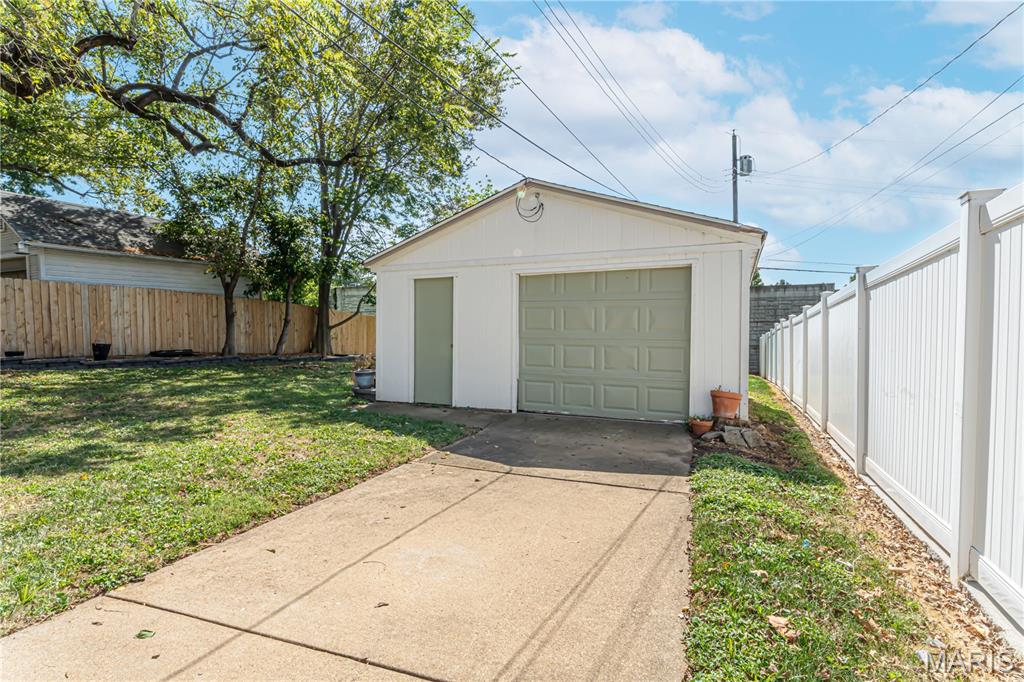 7432 Warner Avenue Property Photo 18