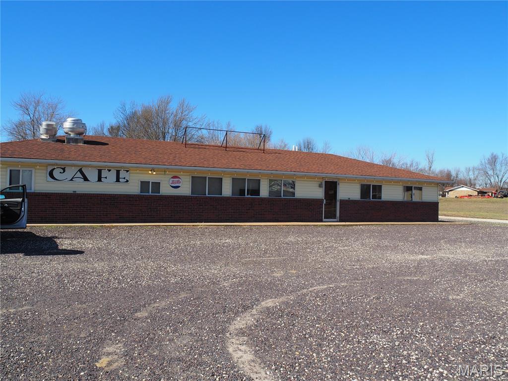 1102-1108 W Highway 28 Property Photo 1