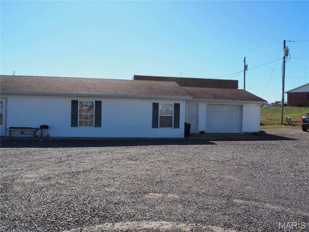 1102-1108 W Highway 28 Property Photo 11