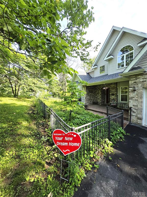 364 Whispering Forest Lane Property Photo 4