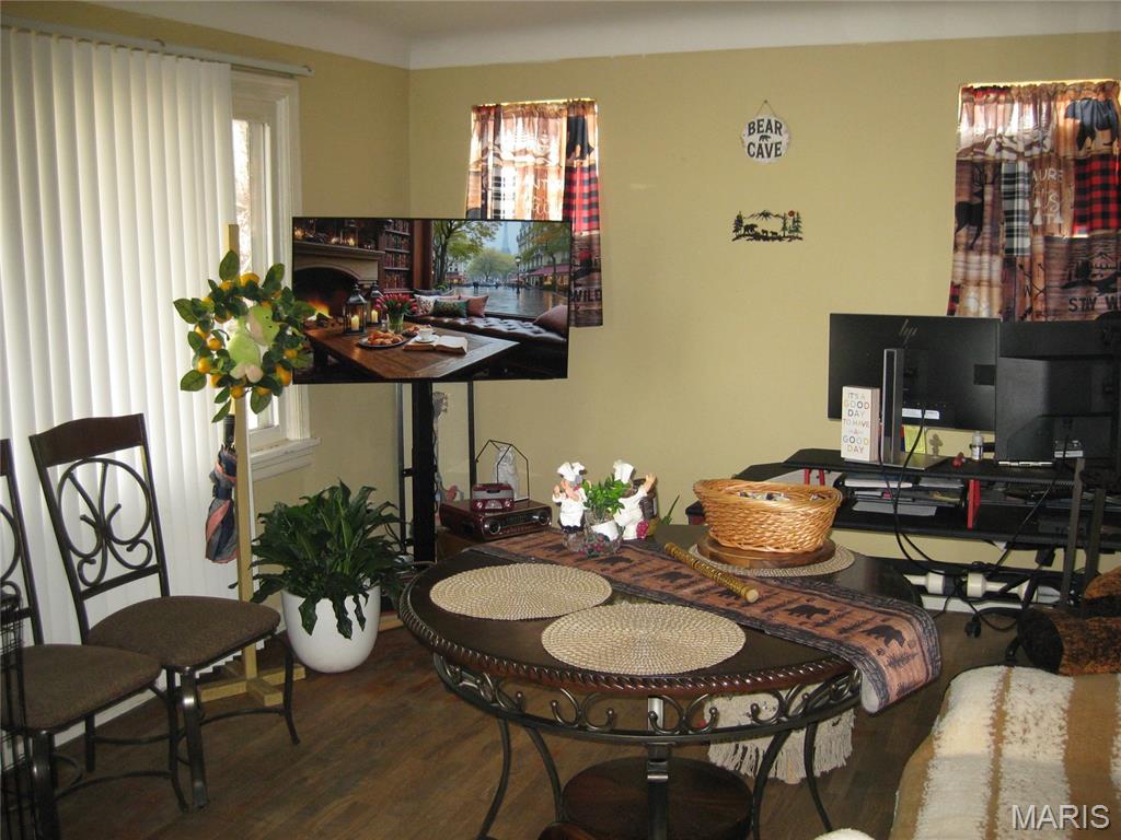 1366 Trampe Avenue Property Photo 4