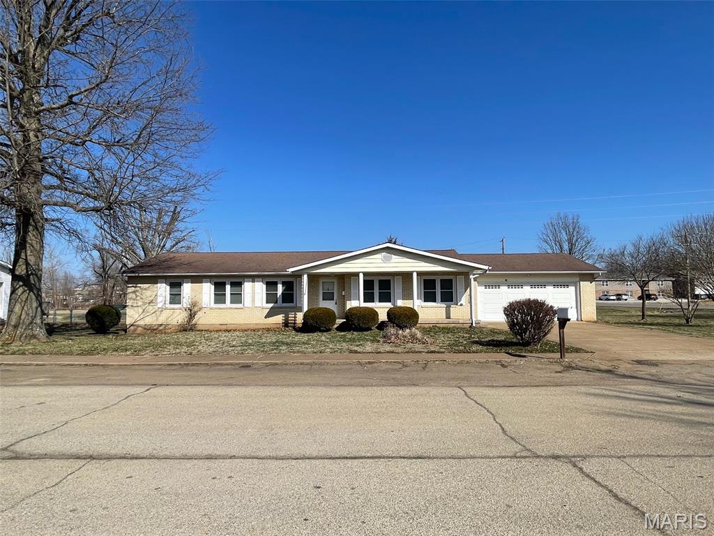 316 Sherlock Drive Property Photo 1