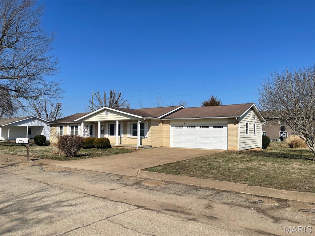 316 Sherlock Drive Property Photo 2