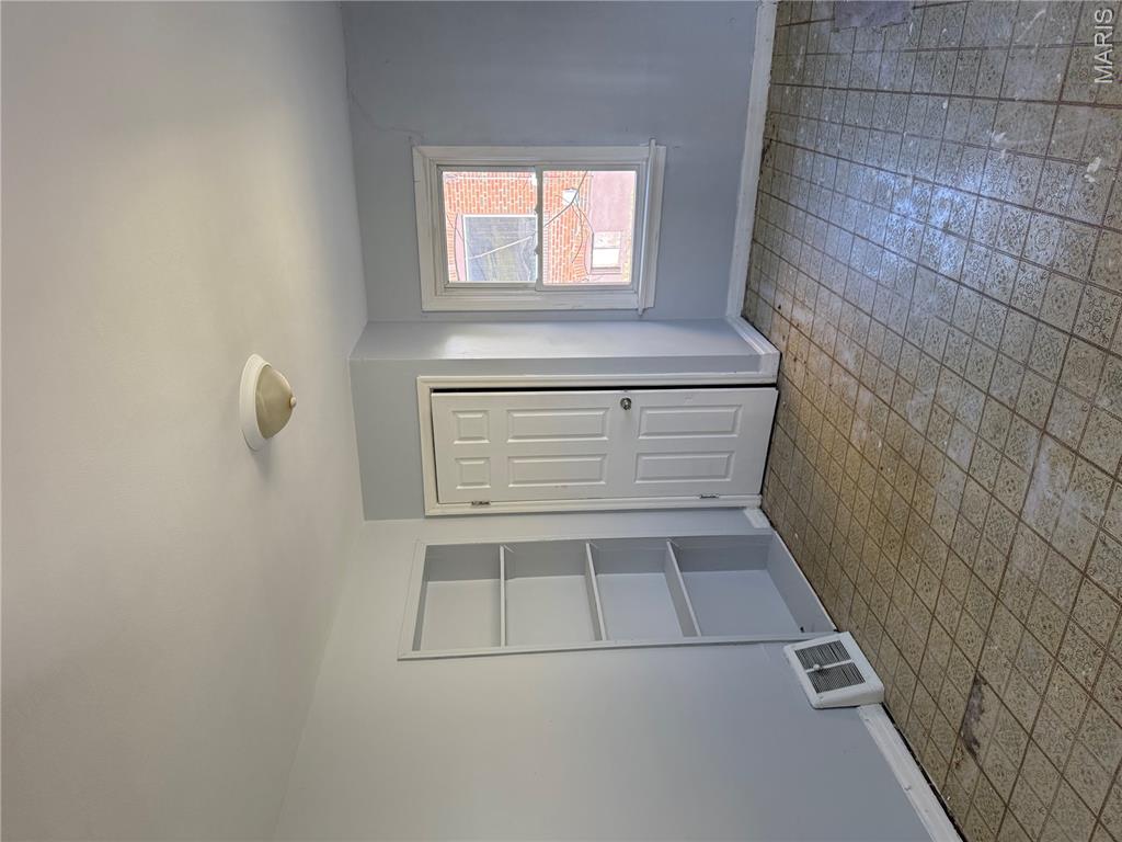6203 Dardanella Avenue Property Photo 9