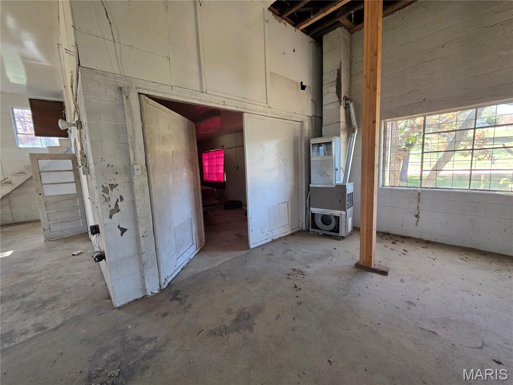 520 E Main Street Property Photo 6