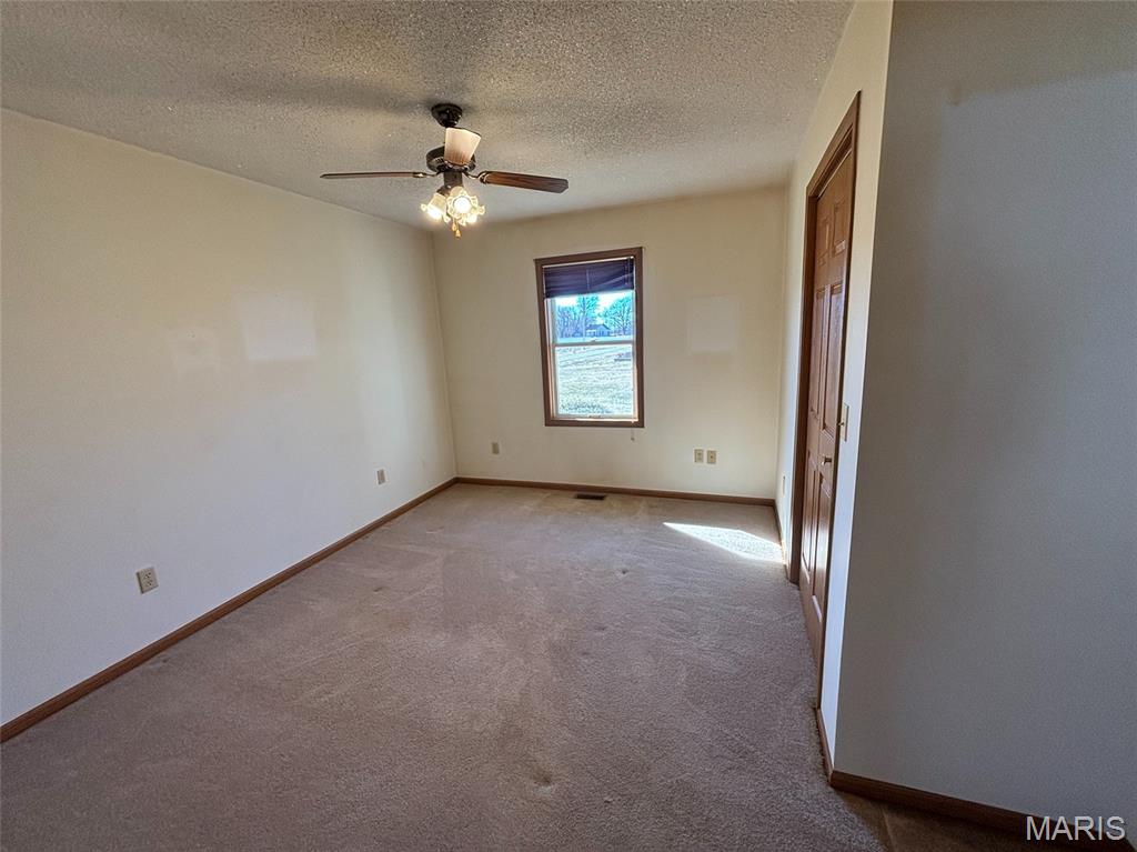705 N Pine Street Property Photo 9