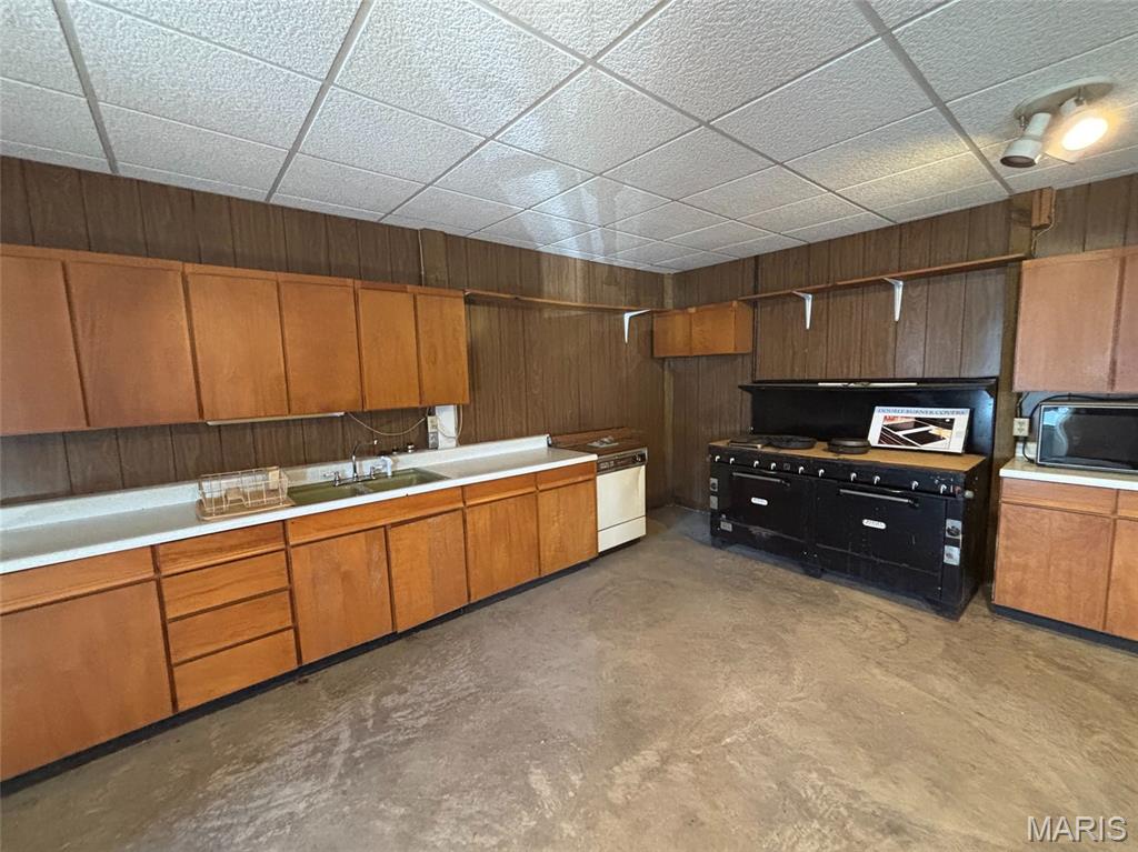 705 N Pine Street Property Photo 15