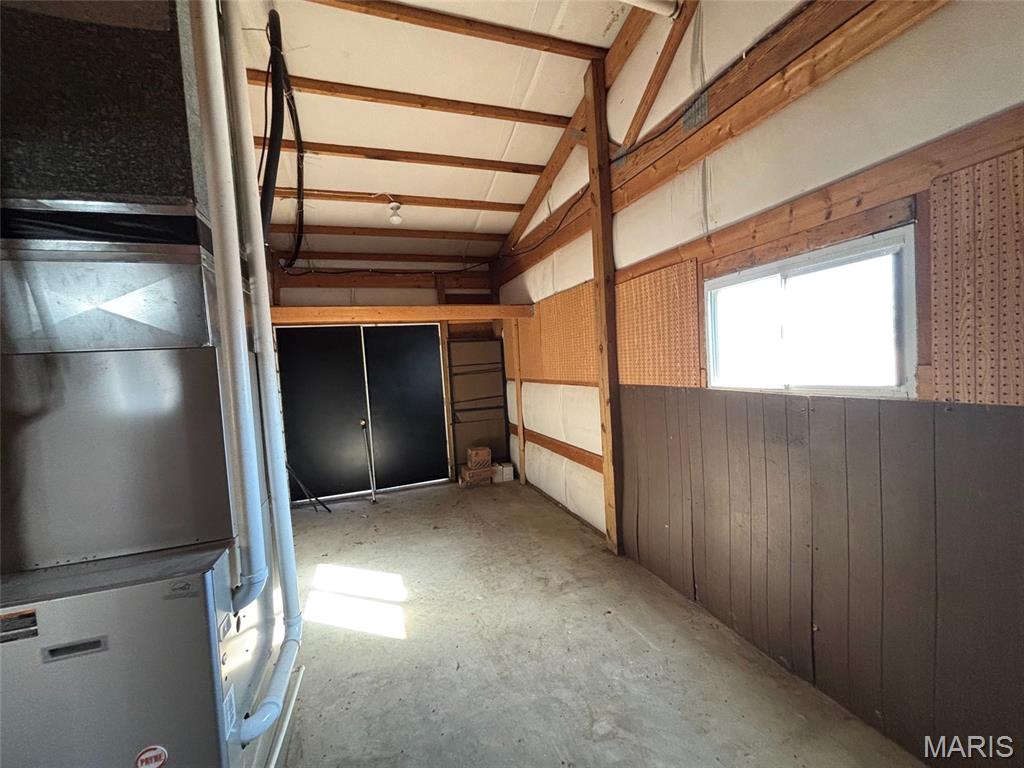 705 N Pine Street Property Photo 16