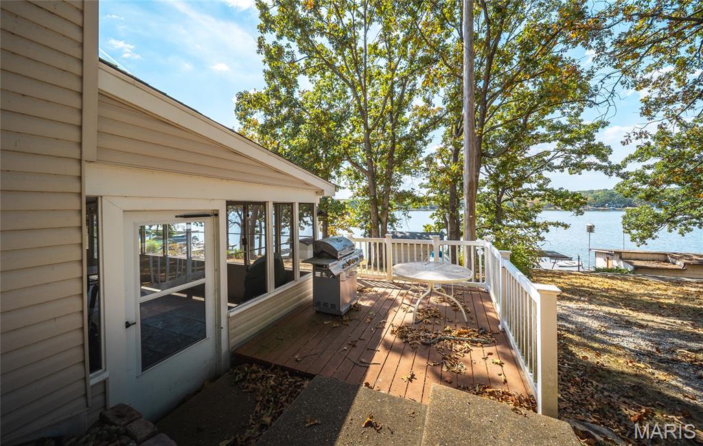 749 Squaw Road Property Photo 4