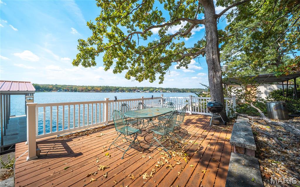 749 Squaw Road Property Photo 7