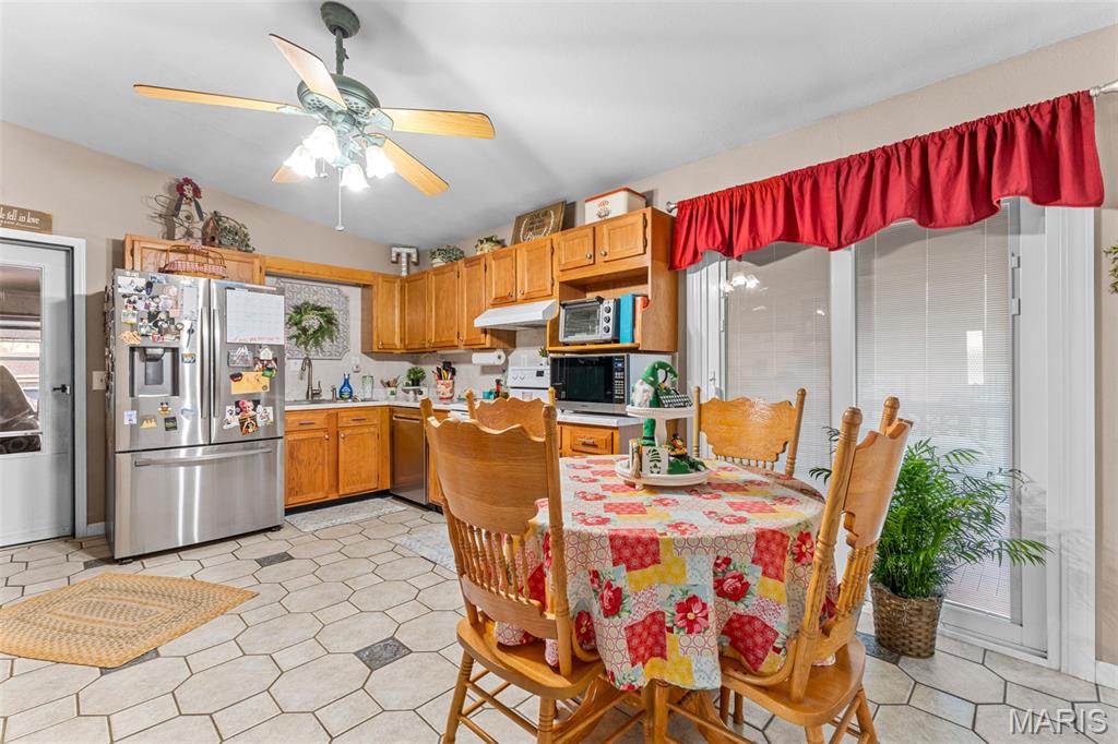 102 Laura Street Property Photo 7