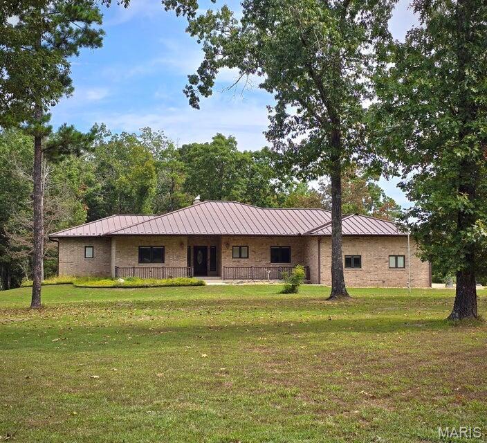 20404 Alpine Trail Property Photo 1