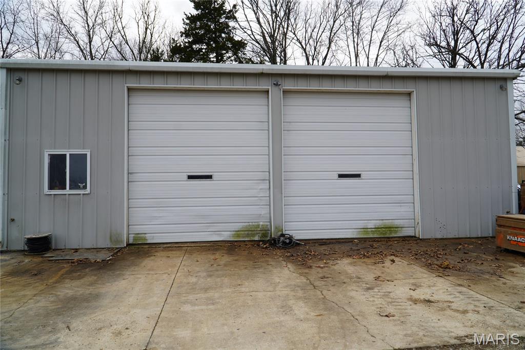 18143 Oasis Drive Property Photo 2