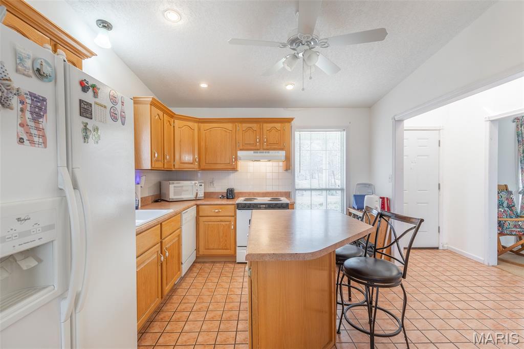 383 Red Robin Property Photo 6