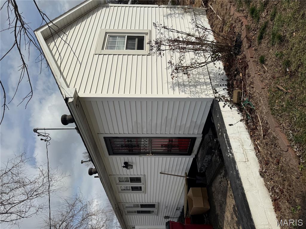 448 Crowe Street