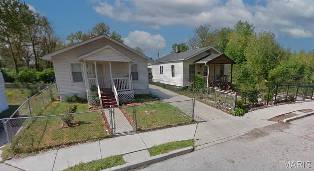2646 Renshaw Avenue Property Photo 1