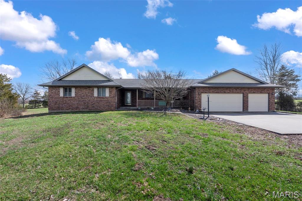 26702 State Route Z Property Photo 1