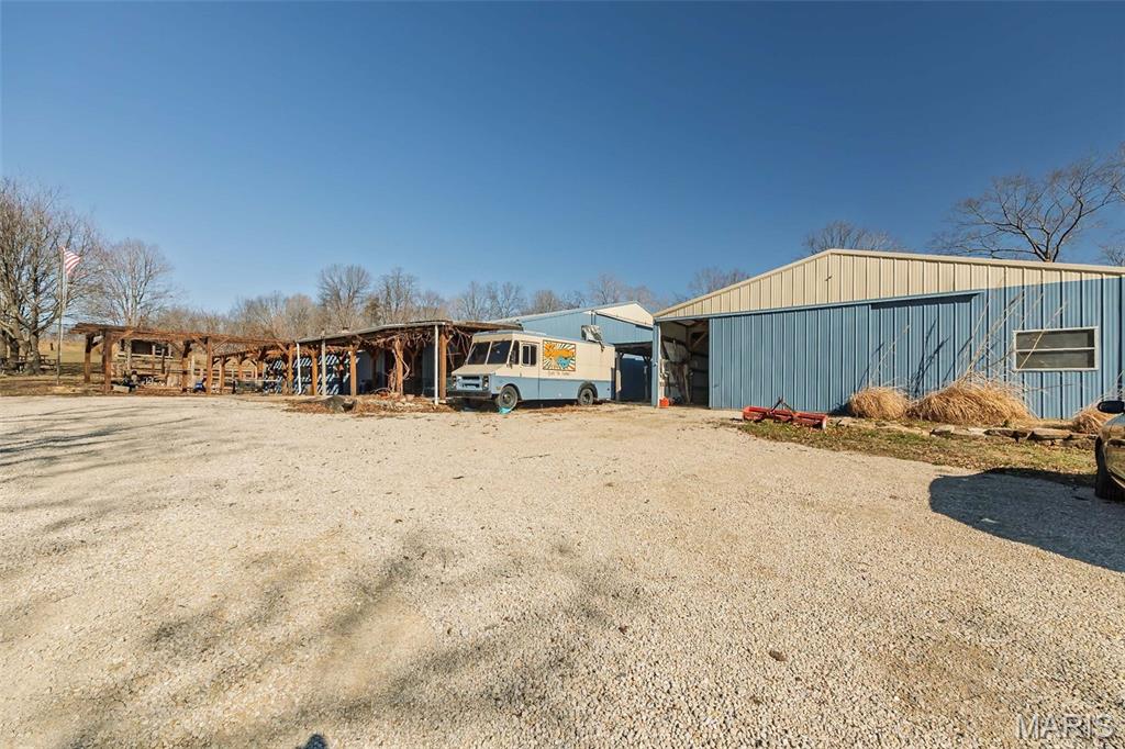 3166 Highway B Property Photo 4