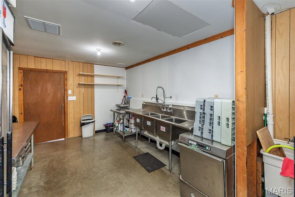 3166 Highway B Property Photo 42
