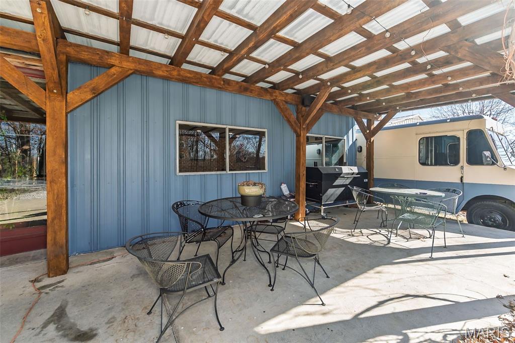 3166 Highway B Property Photo 6
