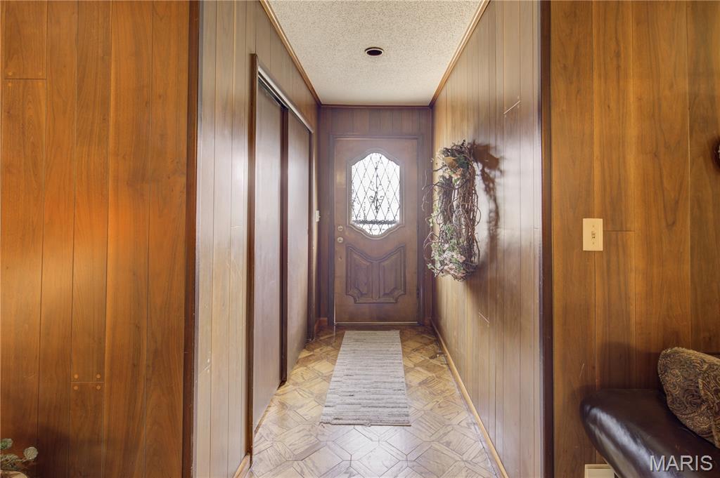 307 Circle Drive Property Photo 3