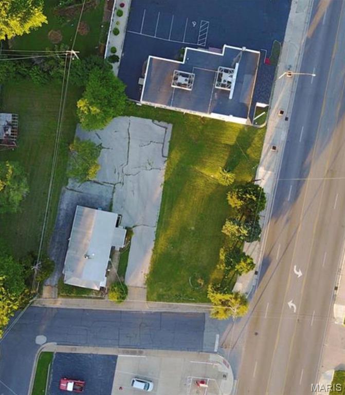 7853 Olive Boulevard Property Photo 2