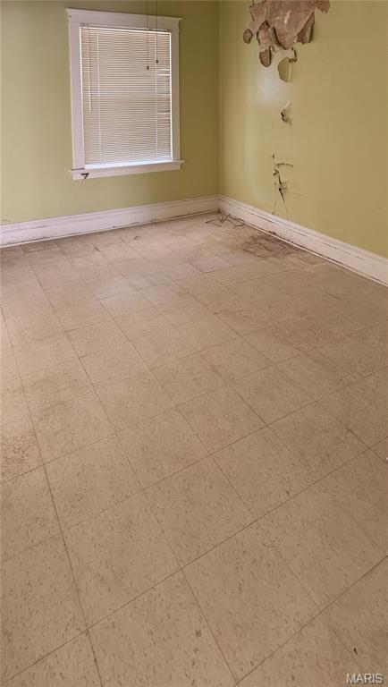 7853 Olive Boulevard Property Photo 14