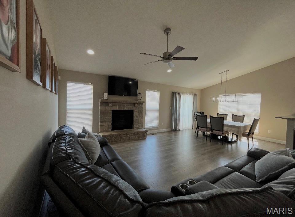 1043 Timber Creek Lane Property Photo 6