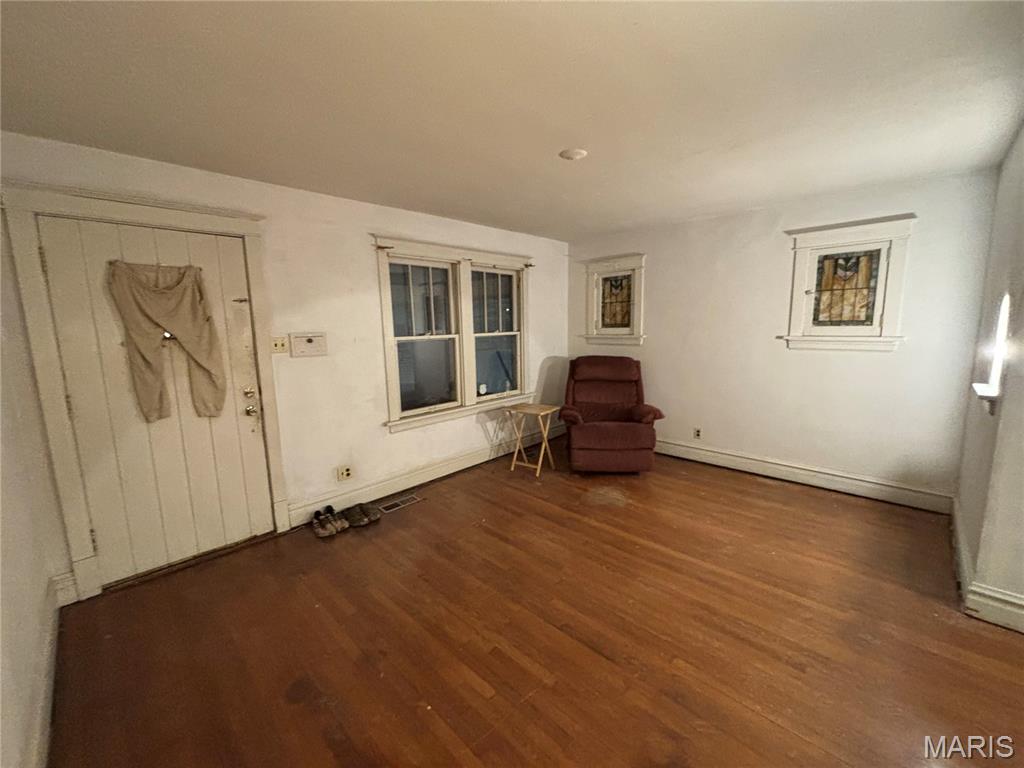 2031 Switzer Avenue Property Photo 2