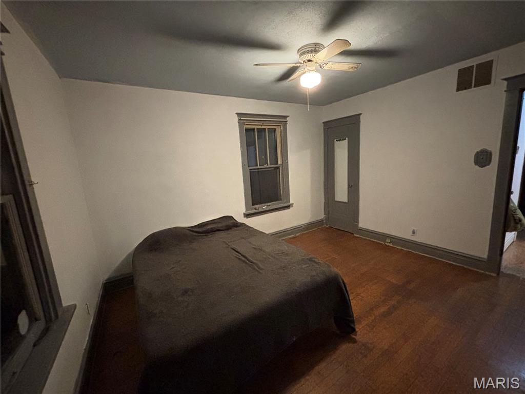 2031 Switzer Avenue Property Photo 6
