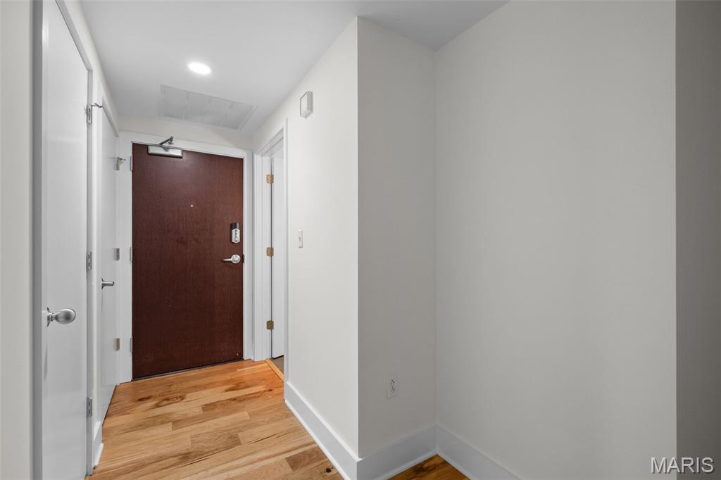 314 N Broadway 705 Property Photo 8
