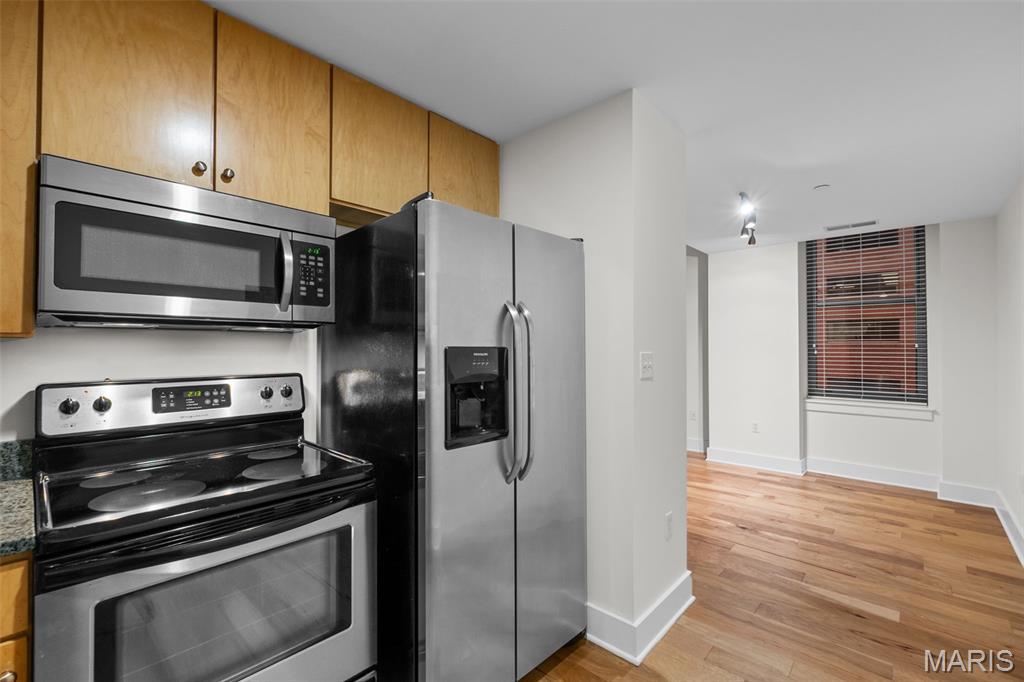 314 N Broadway 705 Property Photo 17