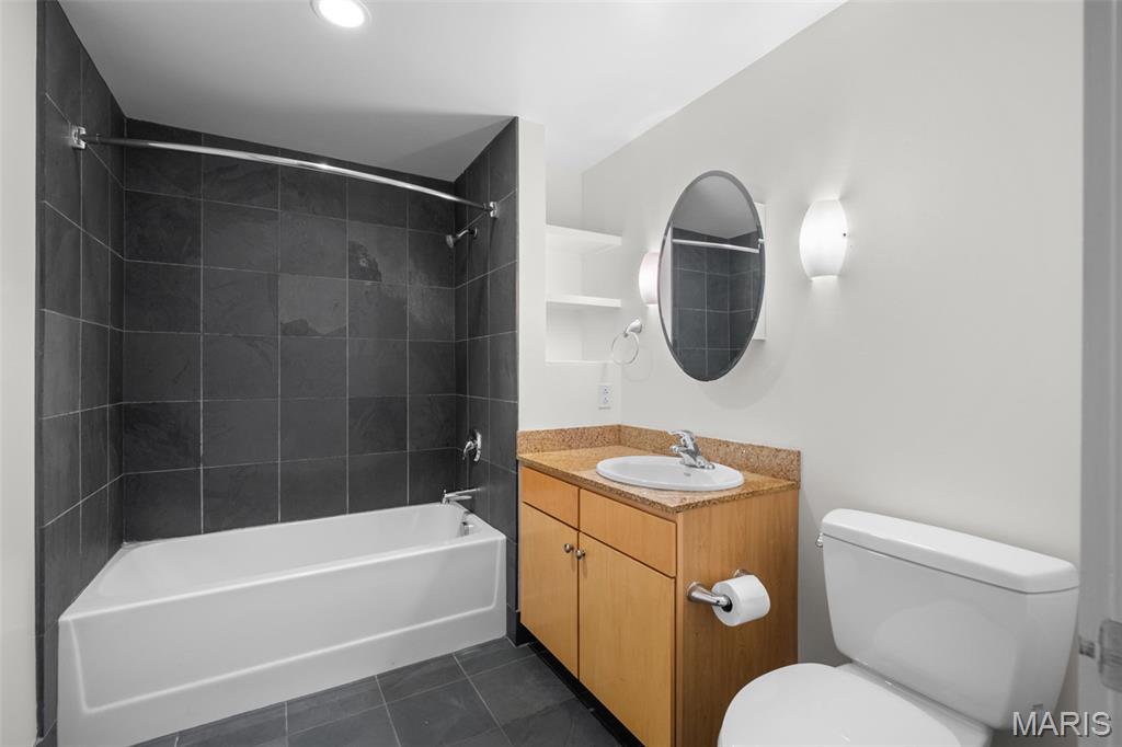 314 N Broadway 705 Property Photo 19