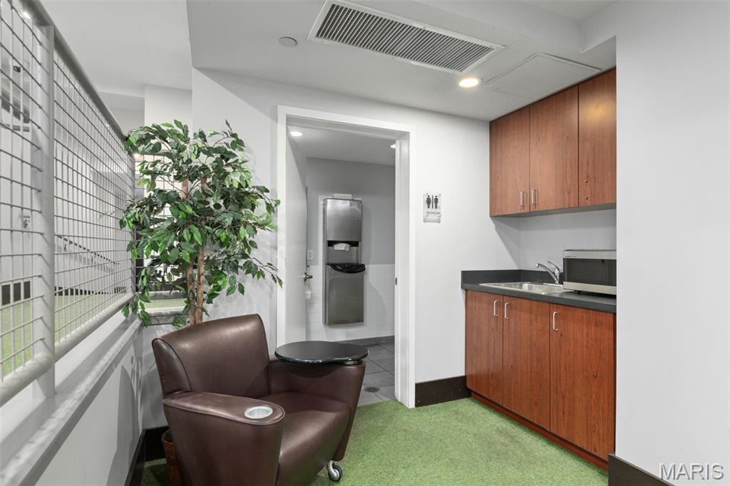 314 N Broadway 705 Property Photo 21