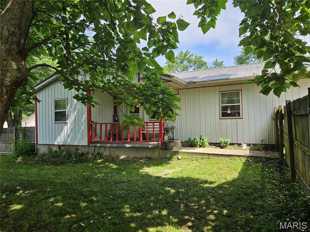 904 W Third Property Photo 2