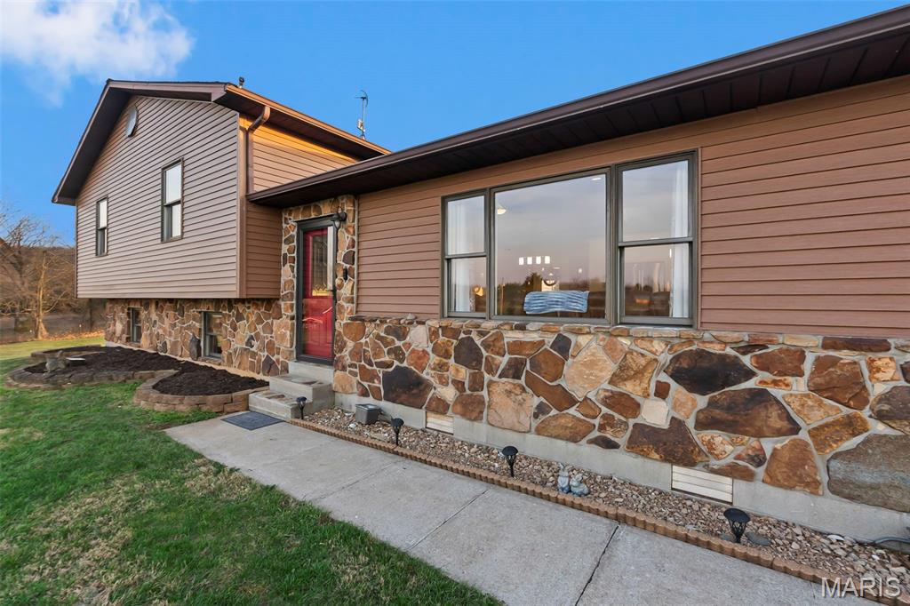 2049 Madison 208 Property Photo 2