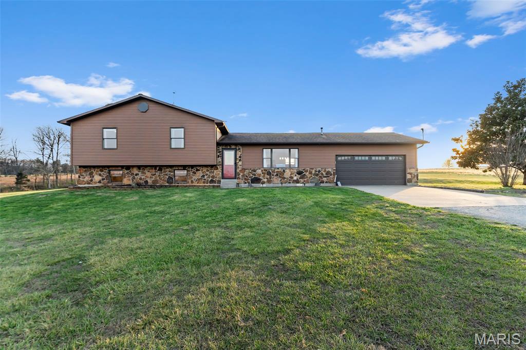 2049 Madison 208 Property Photo 4
