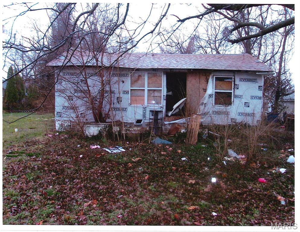 425 Godin Avenue Property Photo 1