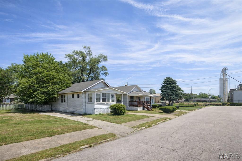1919 Ohio Avenue Property Photo 3