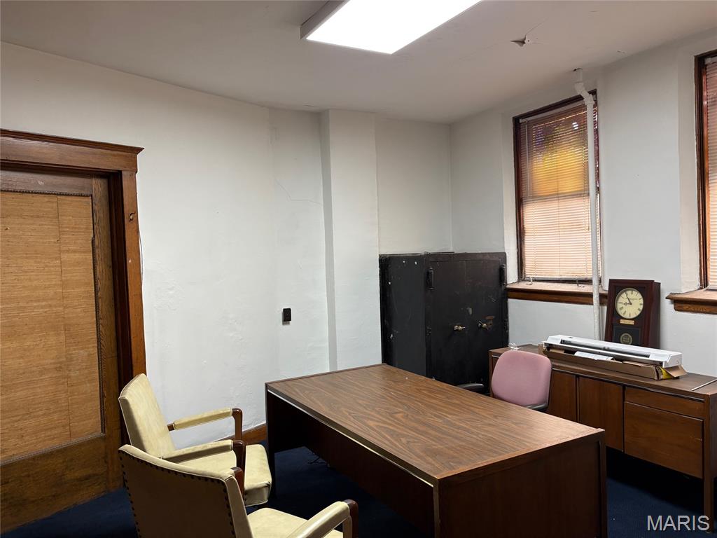 4301 Page Boulevard Property Photo 11