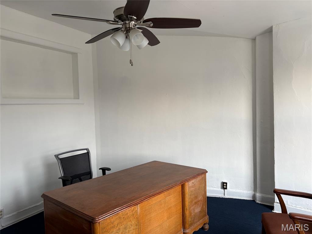 4301 Page Boulevard Property Photo 16