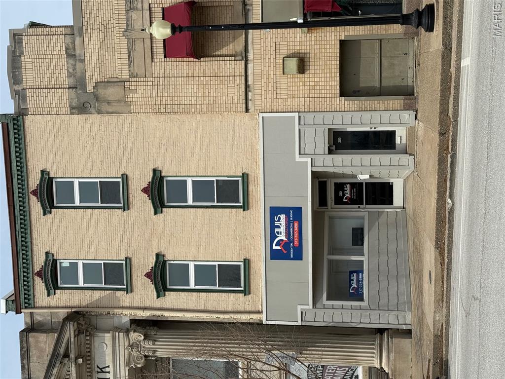 210 Broadway Property Photo 1